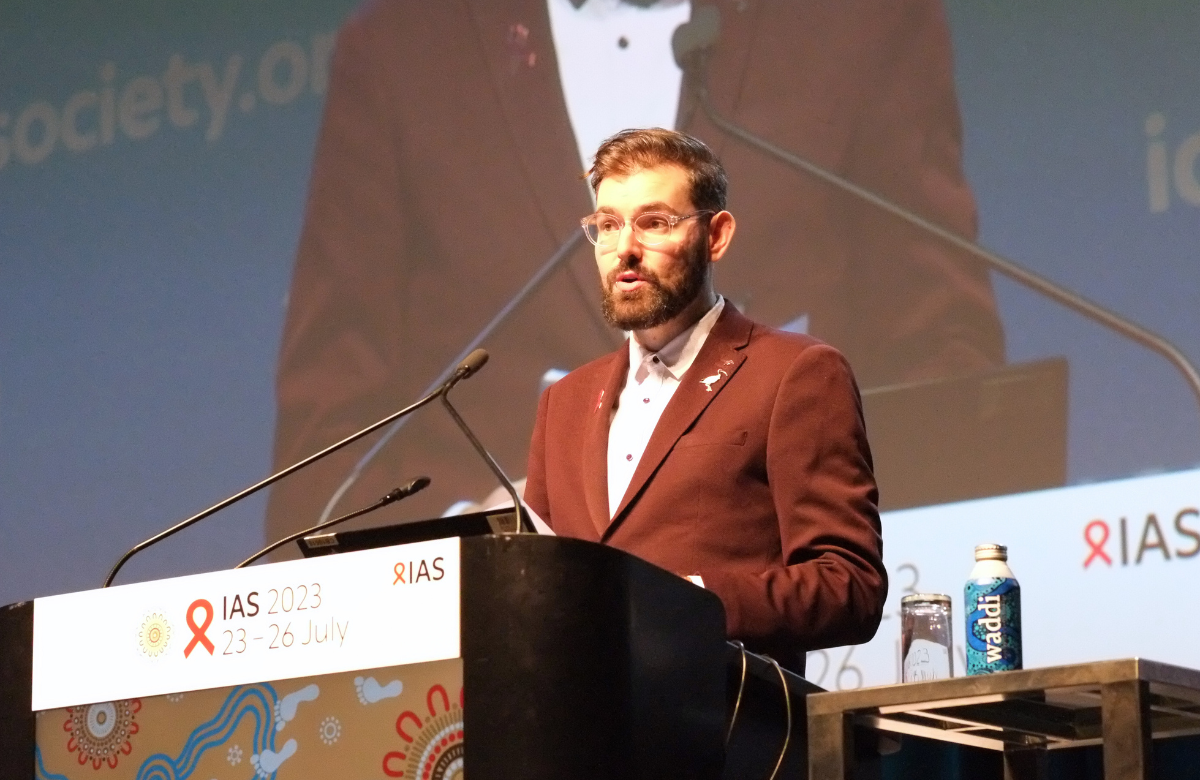 Доктор Антони Смис на Конференции IAS 2023. Фотограф Роджер Пибоди. 