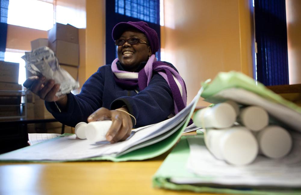 Pharmacists pre-pack all medication for facilitators to take to club meetings and distribute to patients. Thank you to MSF for the image, 'Khayelitsha' © Samantha Reinders