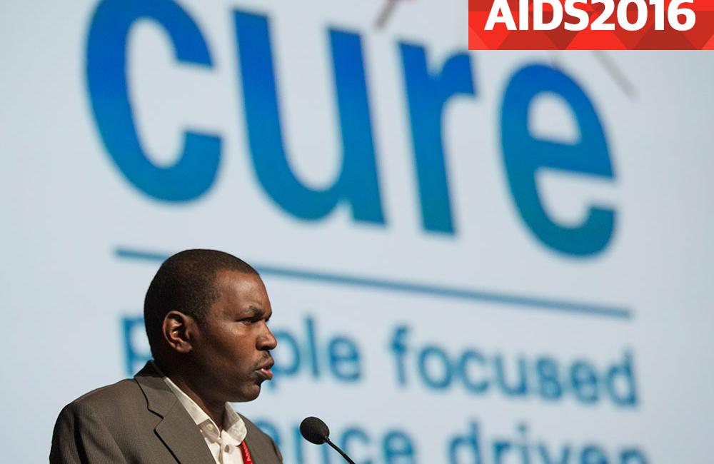Thumbi Ndung’u presenting at AIDS 2016. Photo©International AIDS Society/Rogan Ward