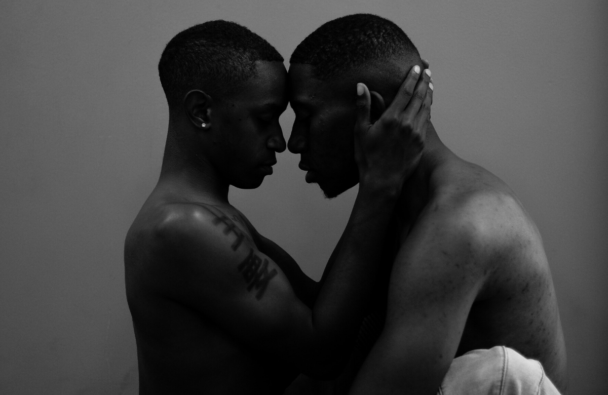 Los hombres GBHSH que viven en países africanos donde se criminalizan las relaciones homosexuales corren un riesgo mucho más elevado de infección por el VIH