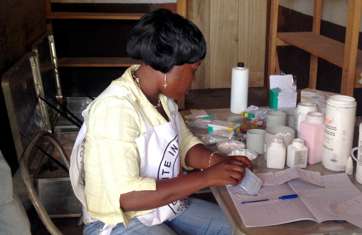 COVID-19 accélère la mise en place de la distribution de médicaments pour une durée de plusieurs mois 