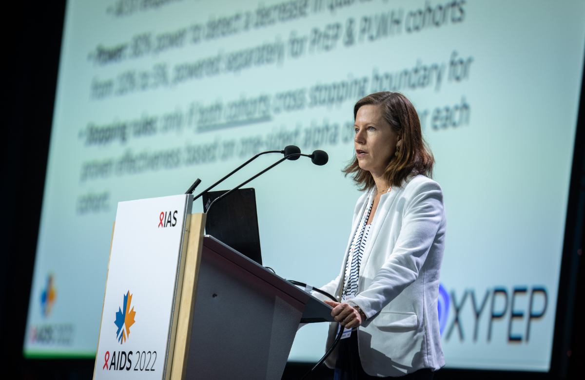 La profesora Annie Luetkemeyer, en la conferencia AIDS 2022. Photo ©Steve Forrest/Workers’ Photos/IAS