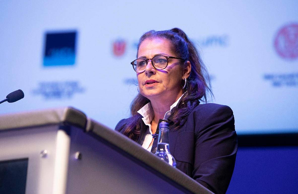 Dr Celia Jonsson-Oldenbüttel presenting at HIV Glasgow 2022. Image by Alan Donaldson Photography.