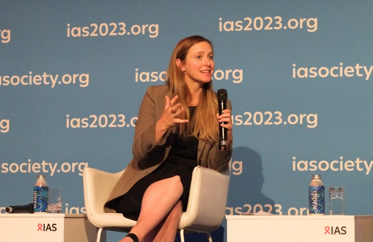 Dra. Carrie Lyons na IAS 2023. Foto de Roger Pebody.