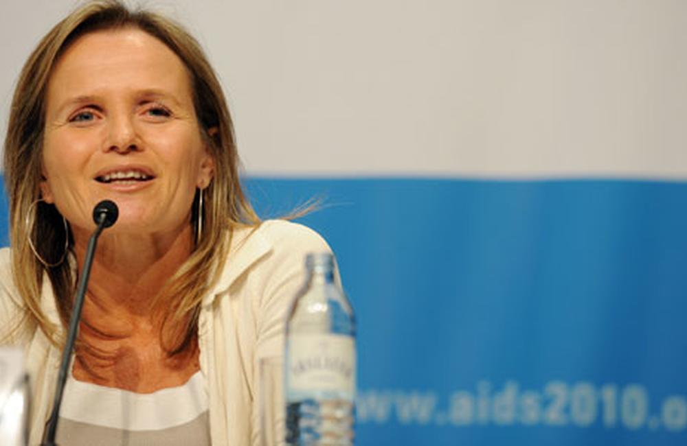 Sharon Lewin speaking at the AIDS 2010 opening press conference. ©IAS/Steve Forrest/Workers' Photos