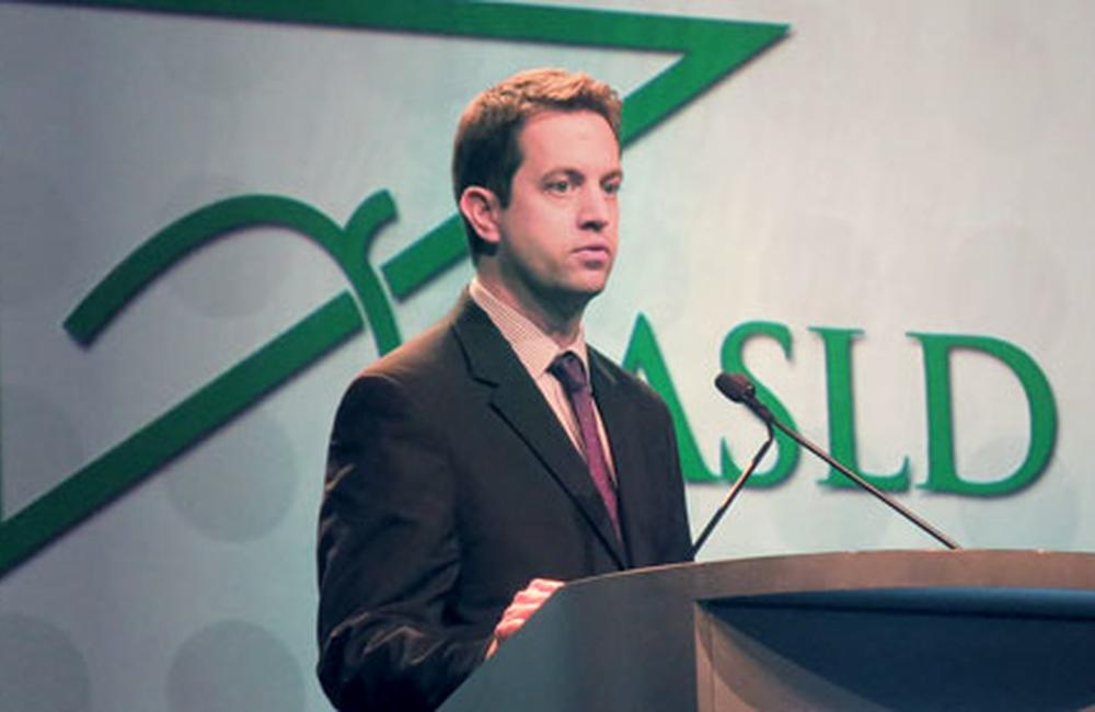 James Galbraith, speaking at The Liver Meeting 2013. Photo by Liz Highleyman, hivandhepatitis.com
