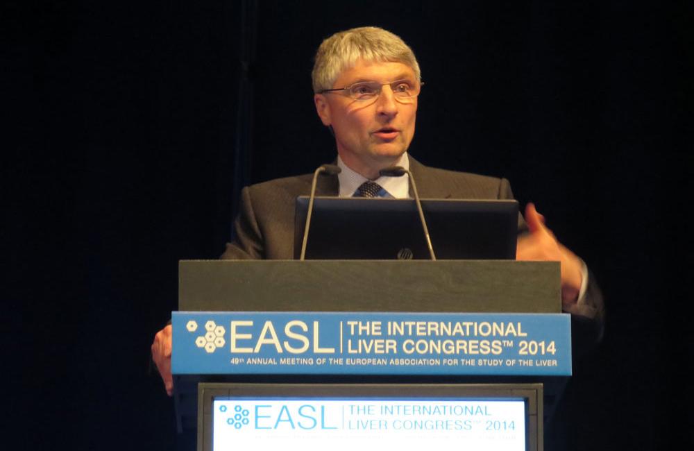 Graham Foster speaking at the International Liver Congress 2014. Photo by Liz Highleyman, hivandhepatitis.com.