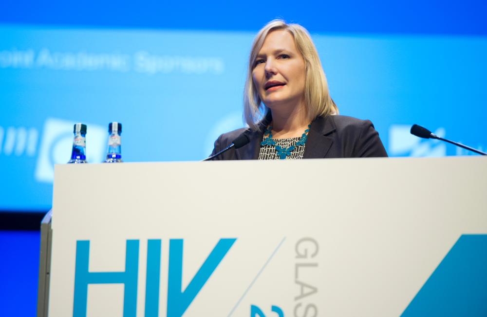 Kimberly Scarsi, University of Nebraska Medical Center, speaking at HIV Glasgow. Image courtesy of HIV Drug Therapy Glasgow 2014 (hivglasgow.org)