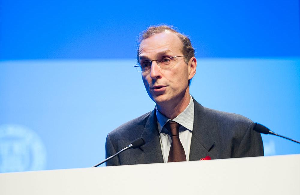 Jean-Michel Molina, speaking at HIV Glasgow. Image courtesy of HIV Drug Therapy Glasgow 2014 (hivglasgow.org)