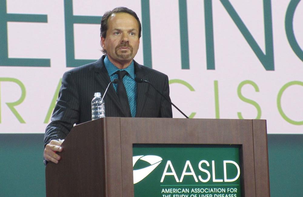 Eric Lawitz, presenting at AASLD 2015. Photo by Liz Highleyman, hivandhepatitis.com