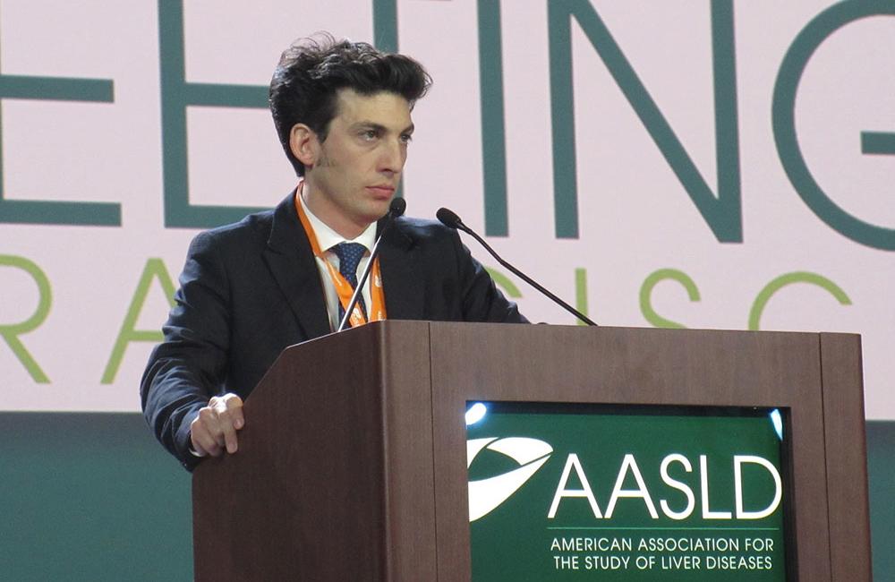 Jordan Feld, presenting at AASLD 2015. Photo by Liz Highleyman, hivandhepatitis.com
