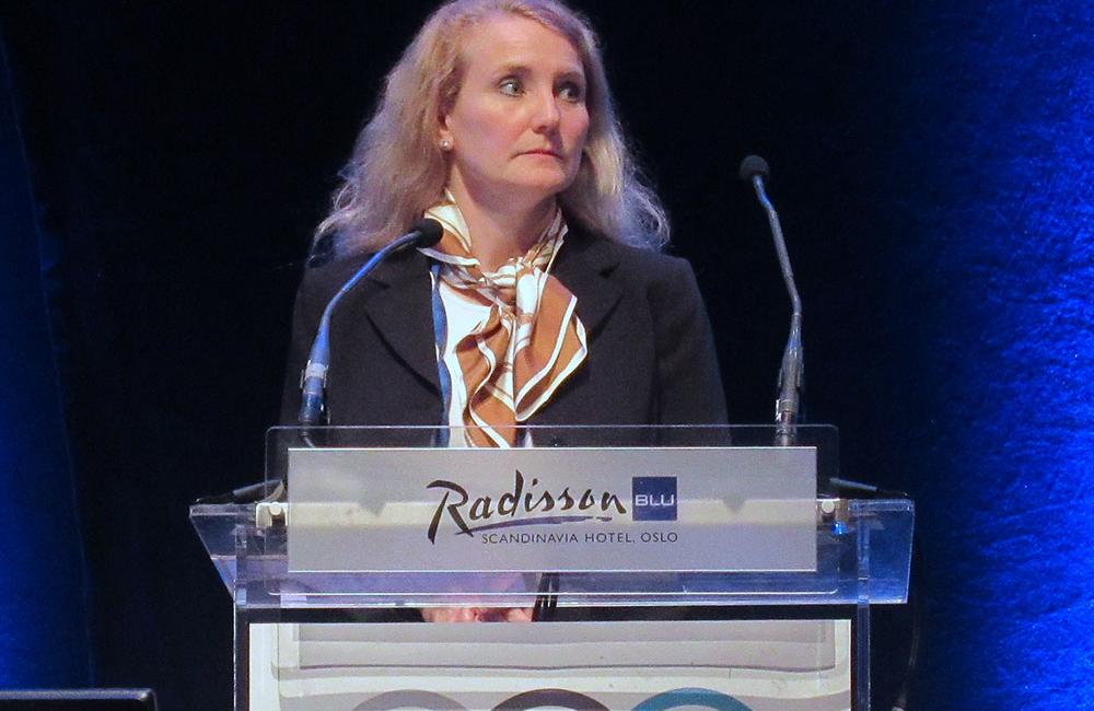 Professor Andrea Cox of Johns Hopkins University presenting at INHSU 2016. Photo by Liz Highleyman, hivandhepatitis.com