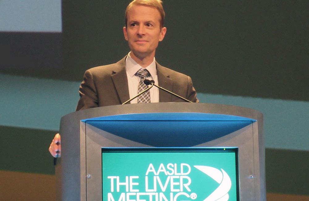 David Wyles, presenting at AASLD 2016. Photo by Liz Highleyman, hivandhepatitis.com