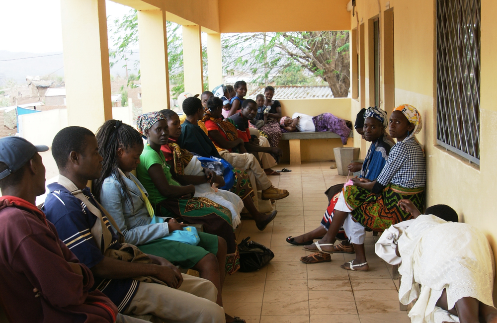 Patients wait for antiretroviral therapy (ART) services in Mozambique. © 2011 Arturo Sanabria, Courtesy of Photoshare