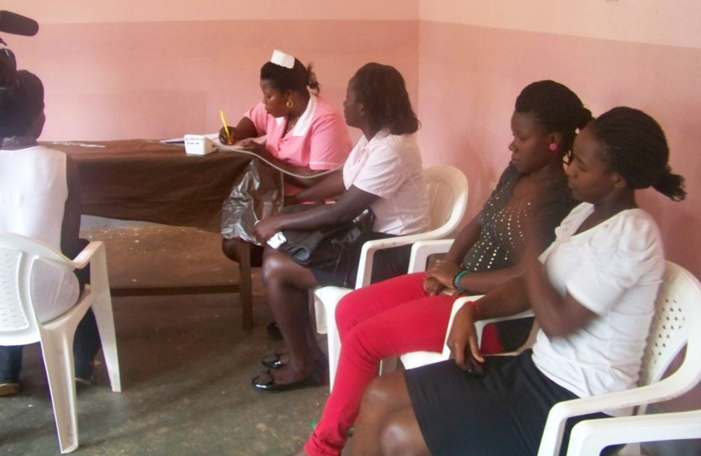 Students queue up for tests before accessing the Cervical Cancer Screening service. Image by CEHURD CEHURD. Creative Commons licence. Image is for illustrative purposes only.